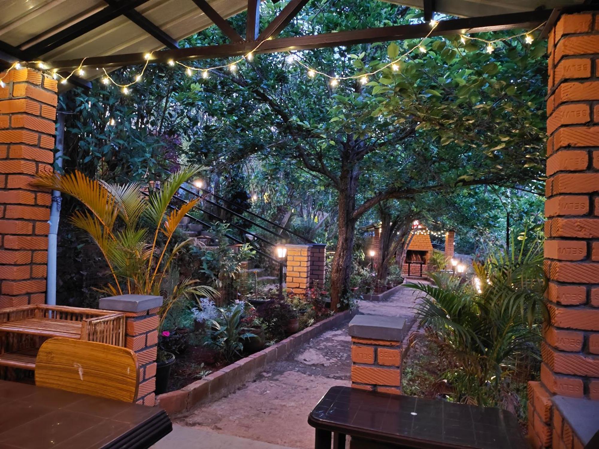 Pear Tree Entire 2Bhk Villa โกตากิริ ภายนอก รูปภาพ